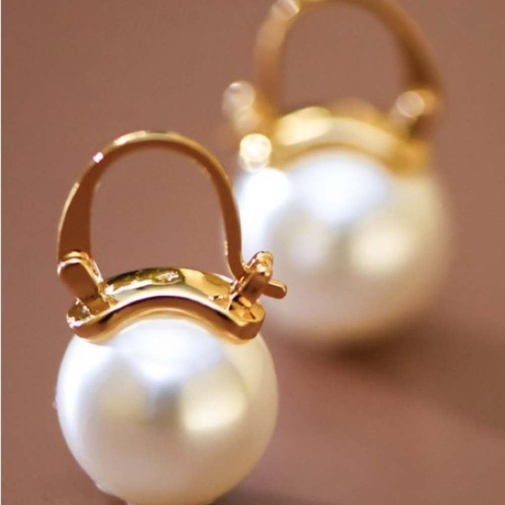 18K Gold Pearl Earrings (2031) - Picture 6 of 6